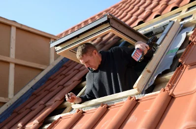Pose de fenêtres de toit Velux à Dinsac